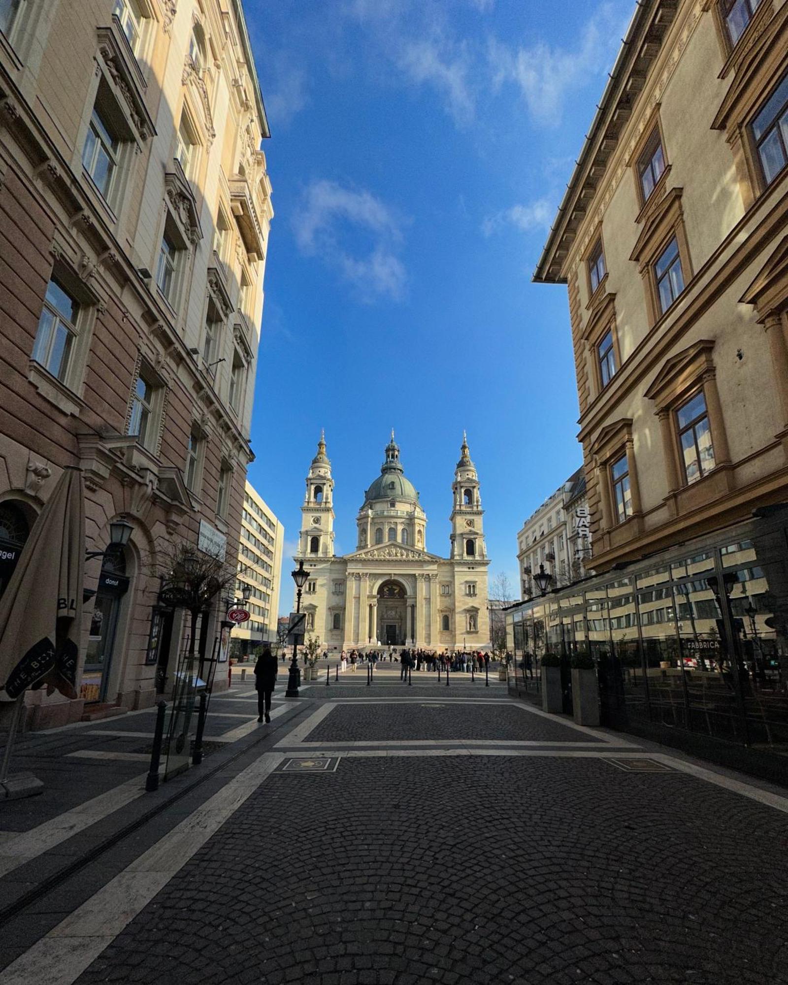 Dolce Vita Basilica Budapeste Exterior foto